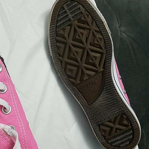 Pink Converse - Picture 2 of 3